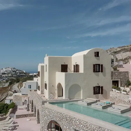 - Sleeps 5 - Private Heated Pool-parking * Pýrgos