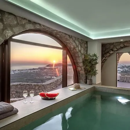 - Sleeps 5 - Private Heated Pool-parking Pýrgos